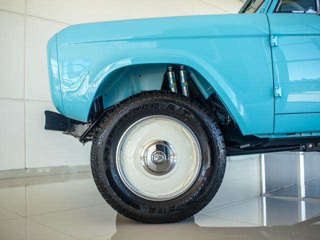 Ford Bronco 1975 - Finalizado