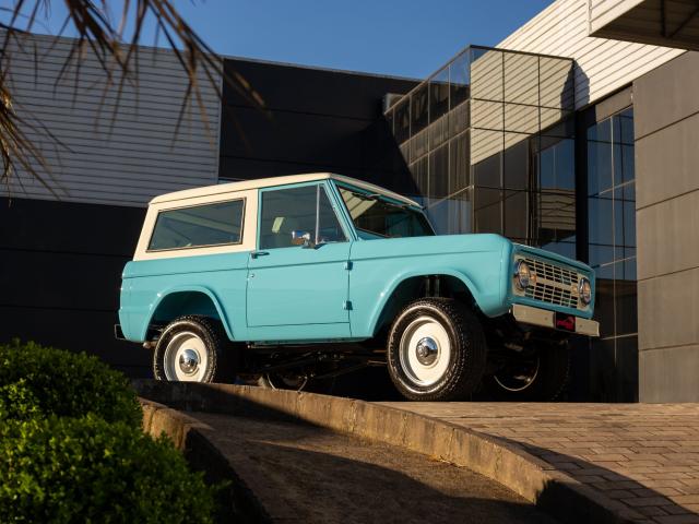 Ford Bronco 1975 - Finalizado