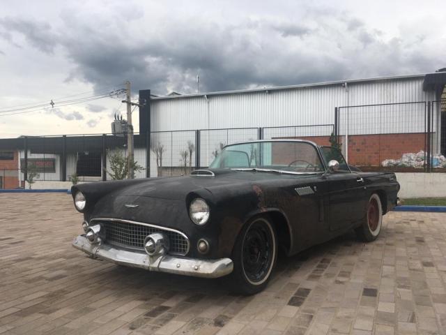 Ford Thunderbird 1956 - Como chegou