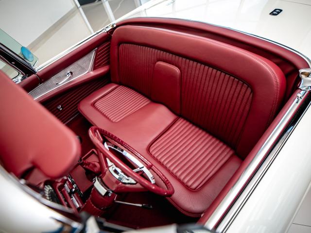 Ford Thunderbird 1956 - Finalizado