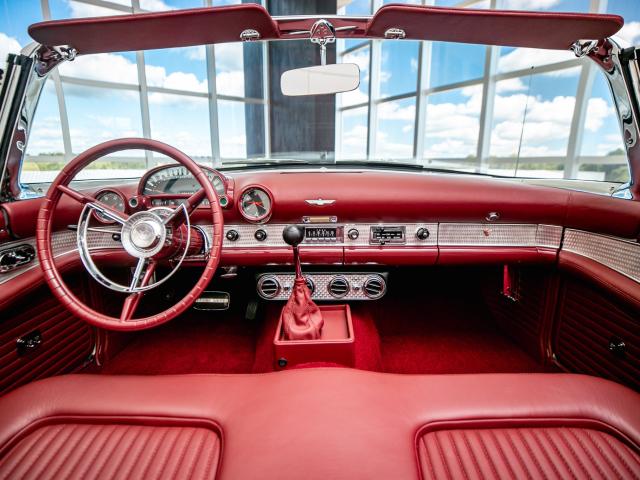 Ford Thunderbird 1956 - Finalizado