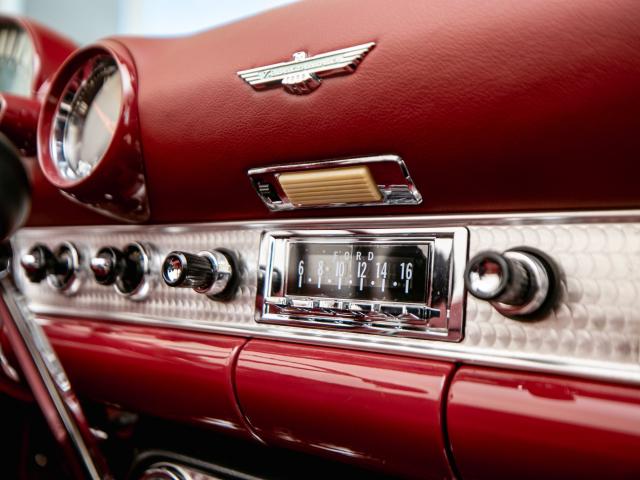Ford Thunderbird 1956 - Finalizado